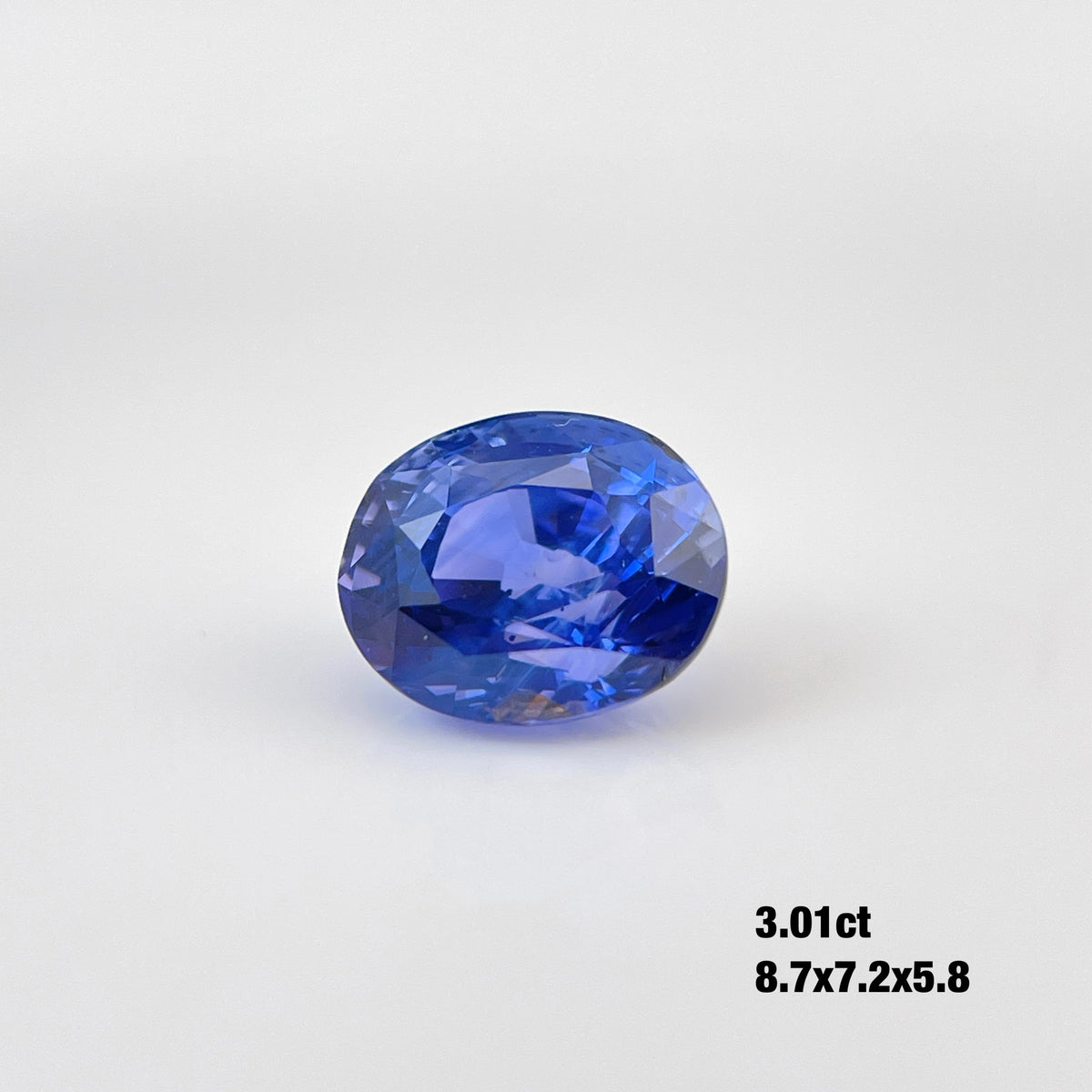 3 Carat Unheated Oval Blue Sapphire Gemstone CGL Certified 008
