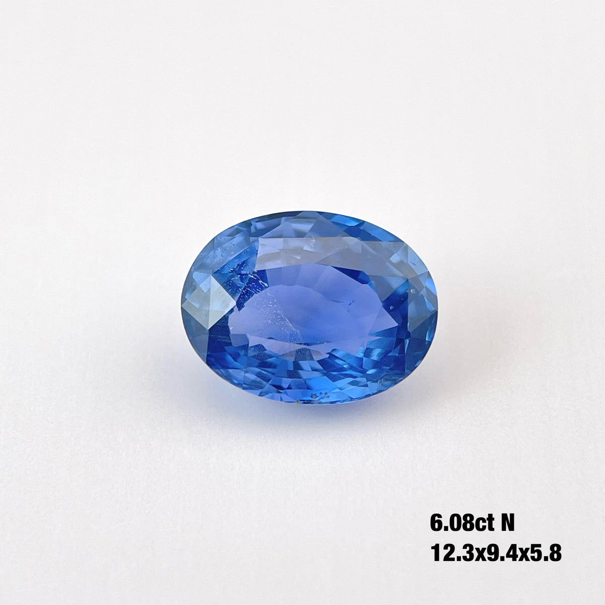 6 Carat Unheated Oval Blue Sapphire Gemstone  GIC Certified