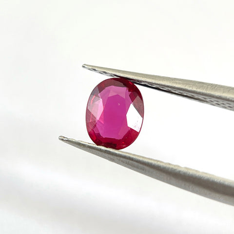 NO.34  1 Carat Oval Ruby Loose Gemstone Natural Unheated AIGS Certificated Pigeon's Blood Color