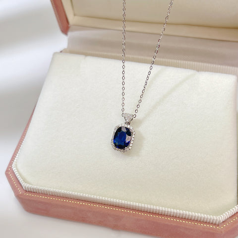 Natural Perfume Bottle Blue Sapphire necklace 18K solid gold