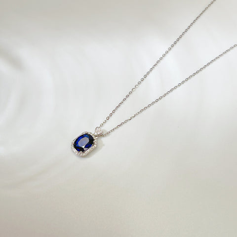 Natural Perfume Bottle Blue Sapphire necklace 18K solid gold