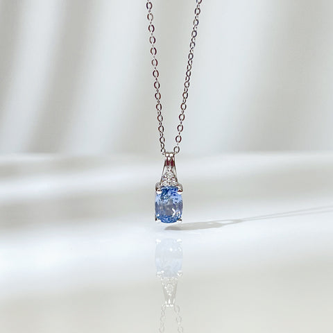 1.5CT Cushion Blue Sapphire Pendant  Light Blue Simple And Elegant Design 18K Solid Gold With Certificate
