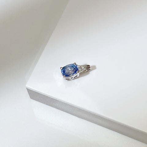 1.5CT Cushion Blue Sapphire Pendant  Light Blue Simple And Elegant Design 18K Solid Gold With Certificate
