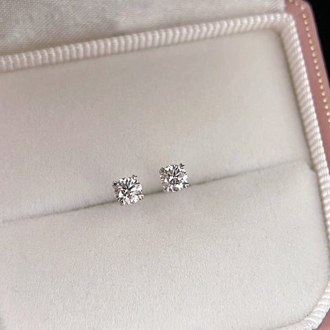 Four Heart Prongs 0.5ct  Diamond Earring 18K solid gold