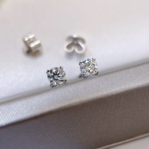 Four Heart Prongs 0.5ct  Diamond Earring 18K solid gold