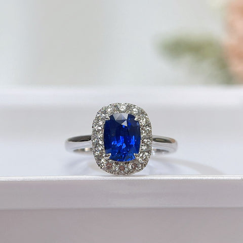 Natural 2.06 Carat Royal Blue Sapphire Ring 18K Solid Gold With EGL Certificate