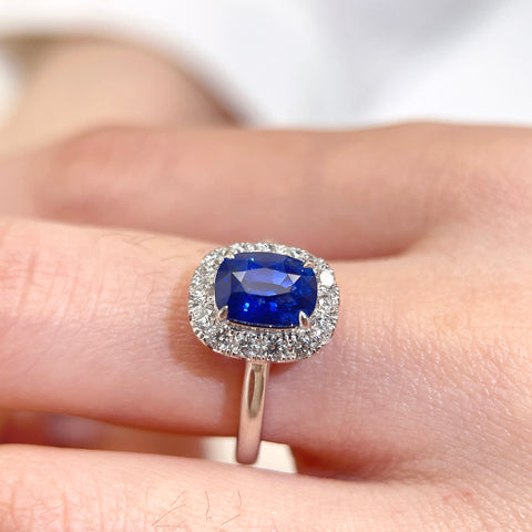 Natural 2.06 Carat Royal Blue Sapphire Ring 18K Solid Gold With EGL Certificate