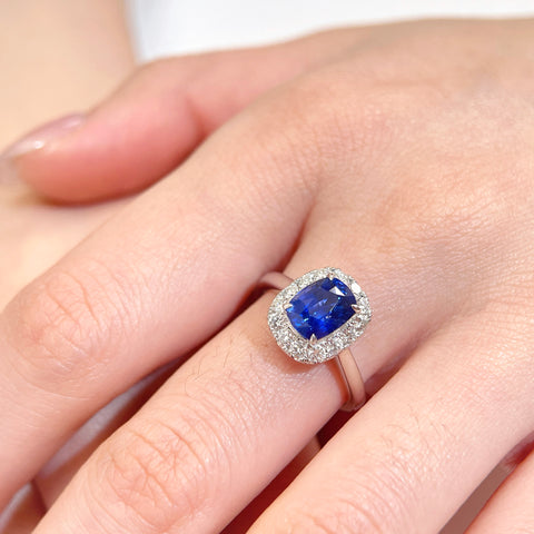 Natural 2.06 Carat Royal Blue Sapphire Ring 18K Solid Gold With EGL Certificate