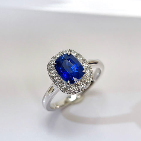 Natural 2.06 Carat Royal Blue Sapphire Ring 18K Solid Gold With EGL Certificate