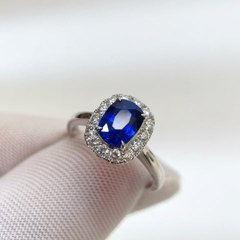 Natural 2.06 Carat Royal Blue Sapphire Ring 18K Solid Gold With EGL Certificate