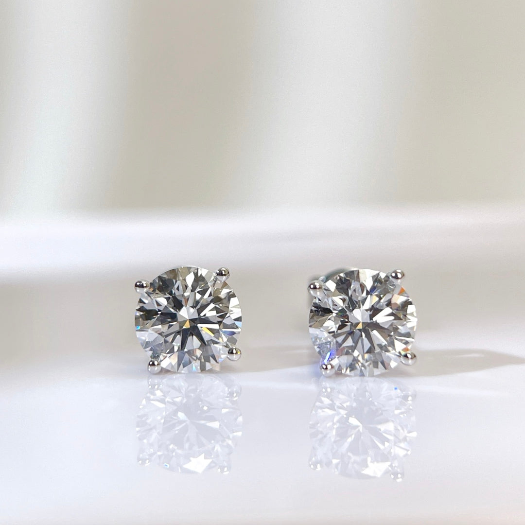 2CT Lab Grown Diamond IGI Certificate D VVS2 four prongs stud Earring 18K solid gold