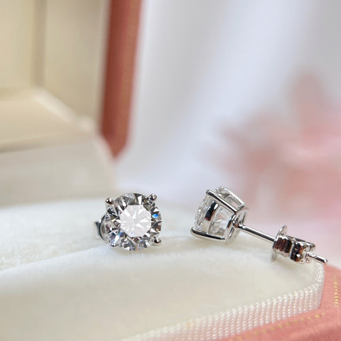 2CT Lab Grown Diamond IGI Certificate D VVS2 four prongs stud Earring 18K solid gold