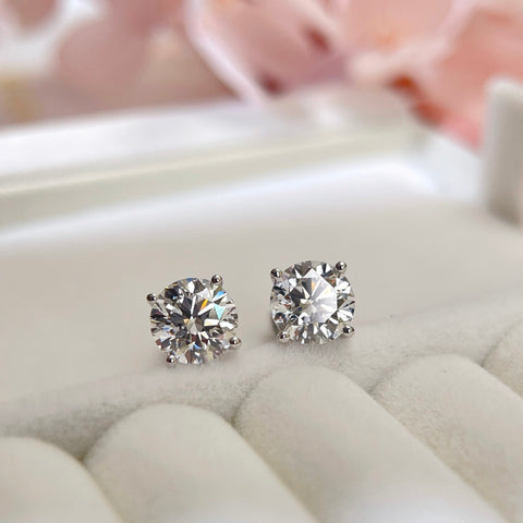 2CT Lab Grown Diamond IGI Certificate D VVS2 four prongs stud Earring 18K solid gold
